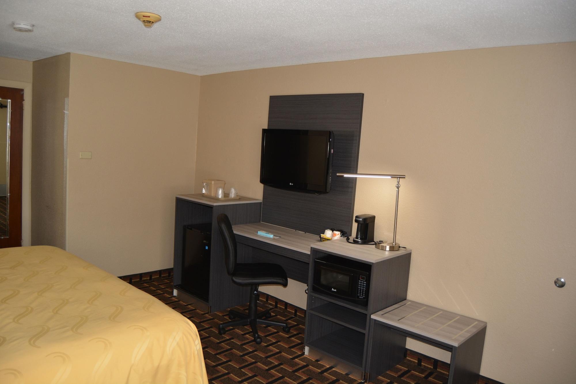 Quality Inn Raynham - Taunton Exterior photo