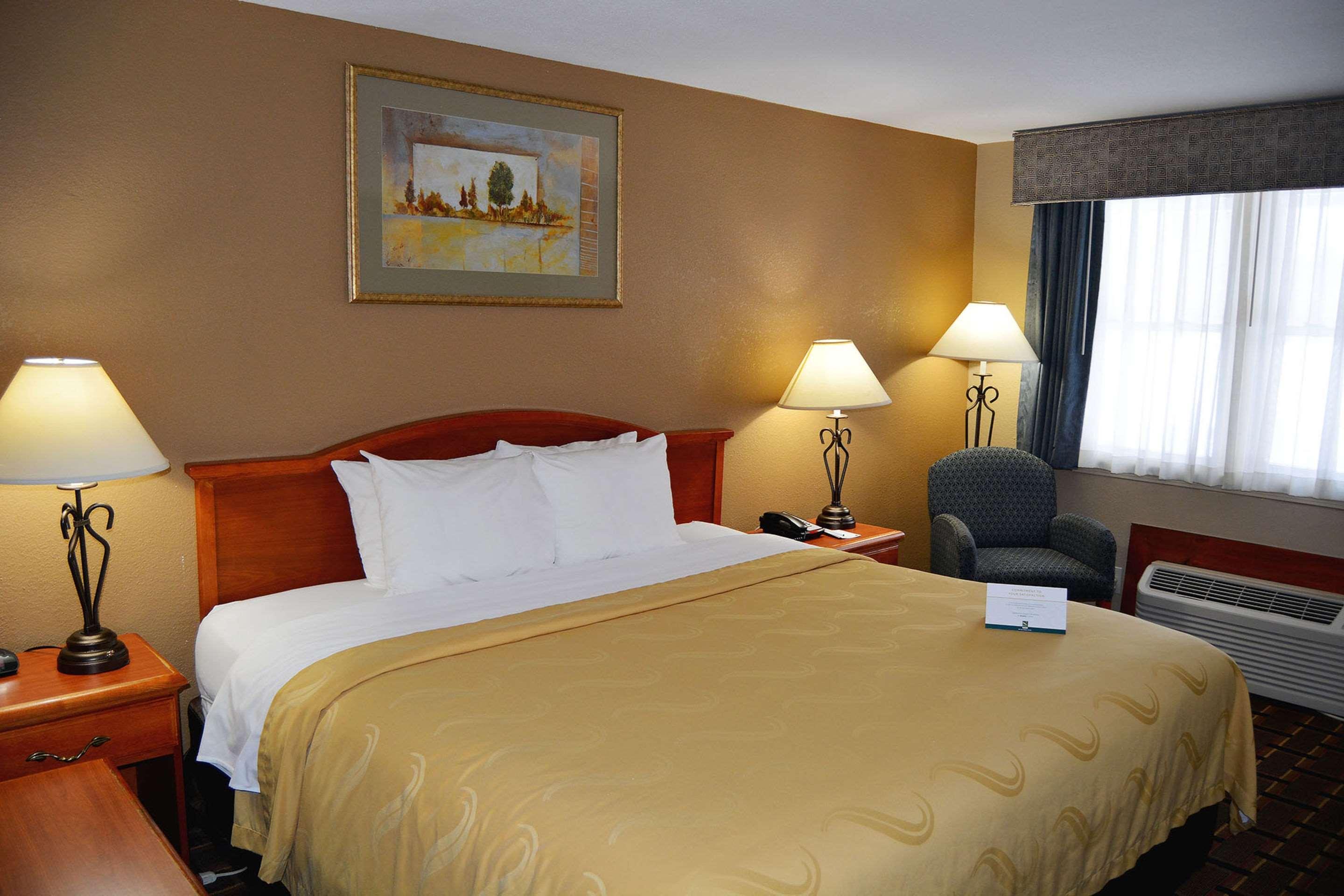 Quality Inn Raynham - Taunton Exterior photo