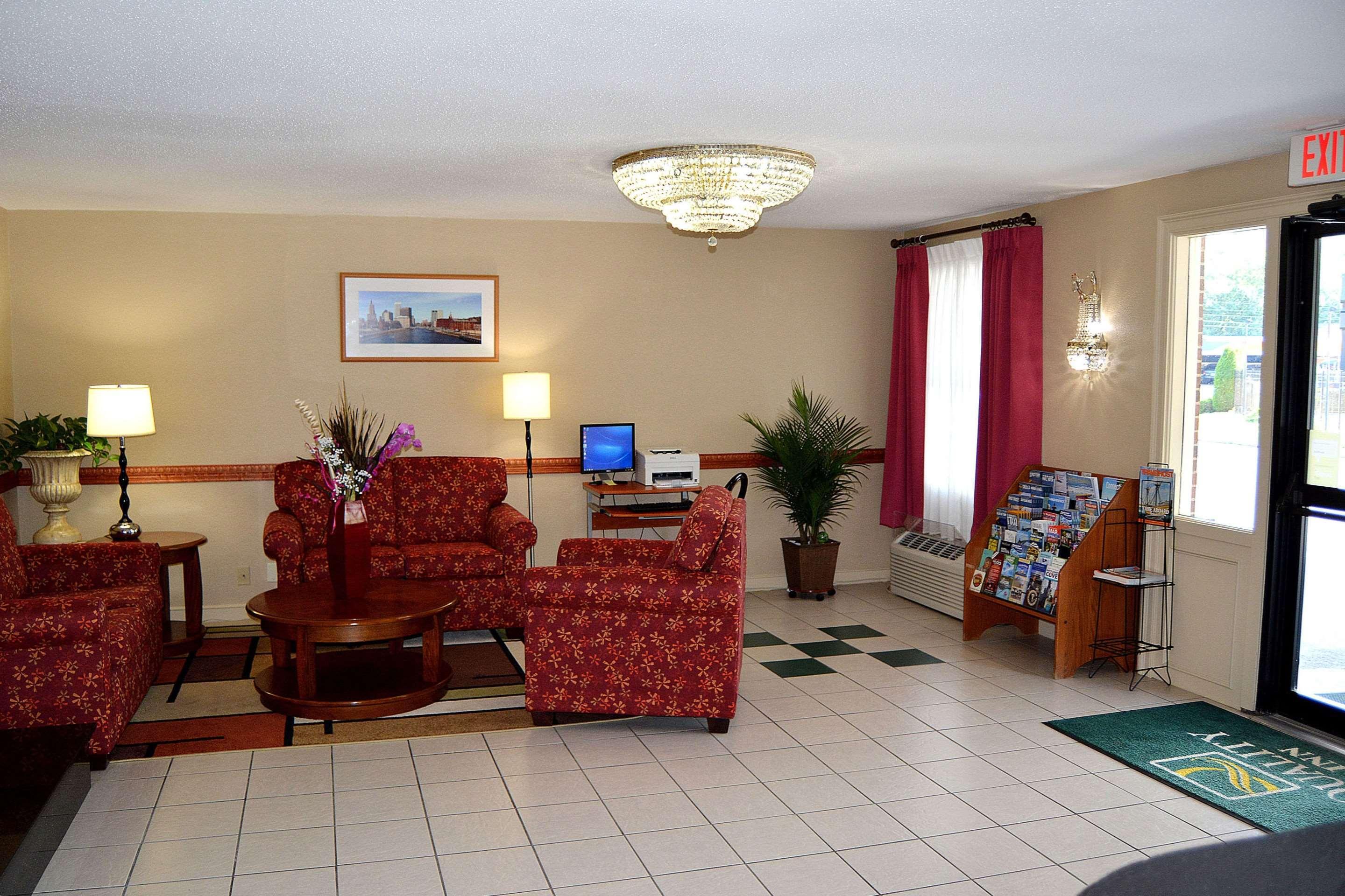 Quality Inn Raynham - Taunton Exterior photo