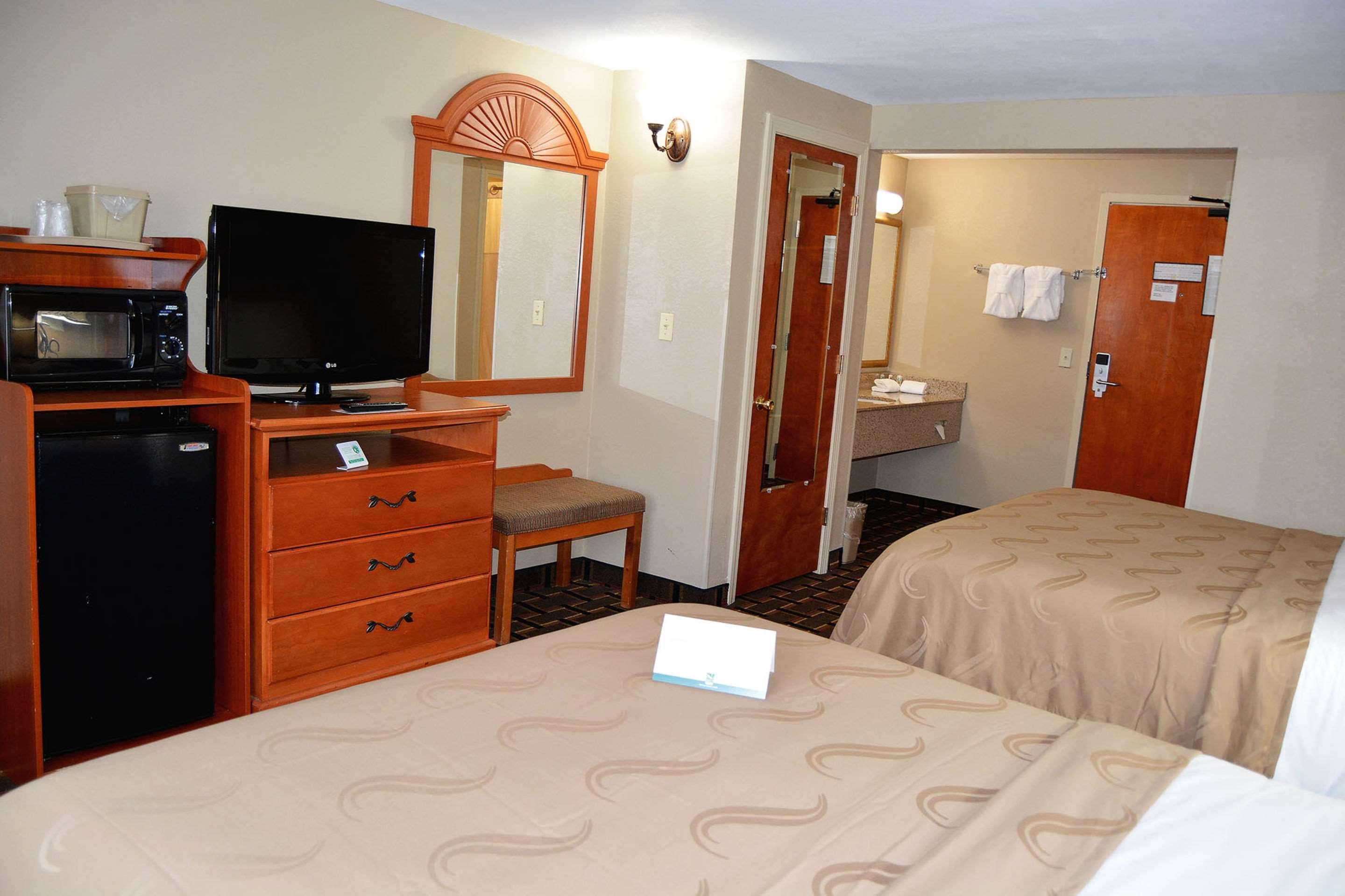 Quality Inn Raynham - Taunton Exterior photo