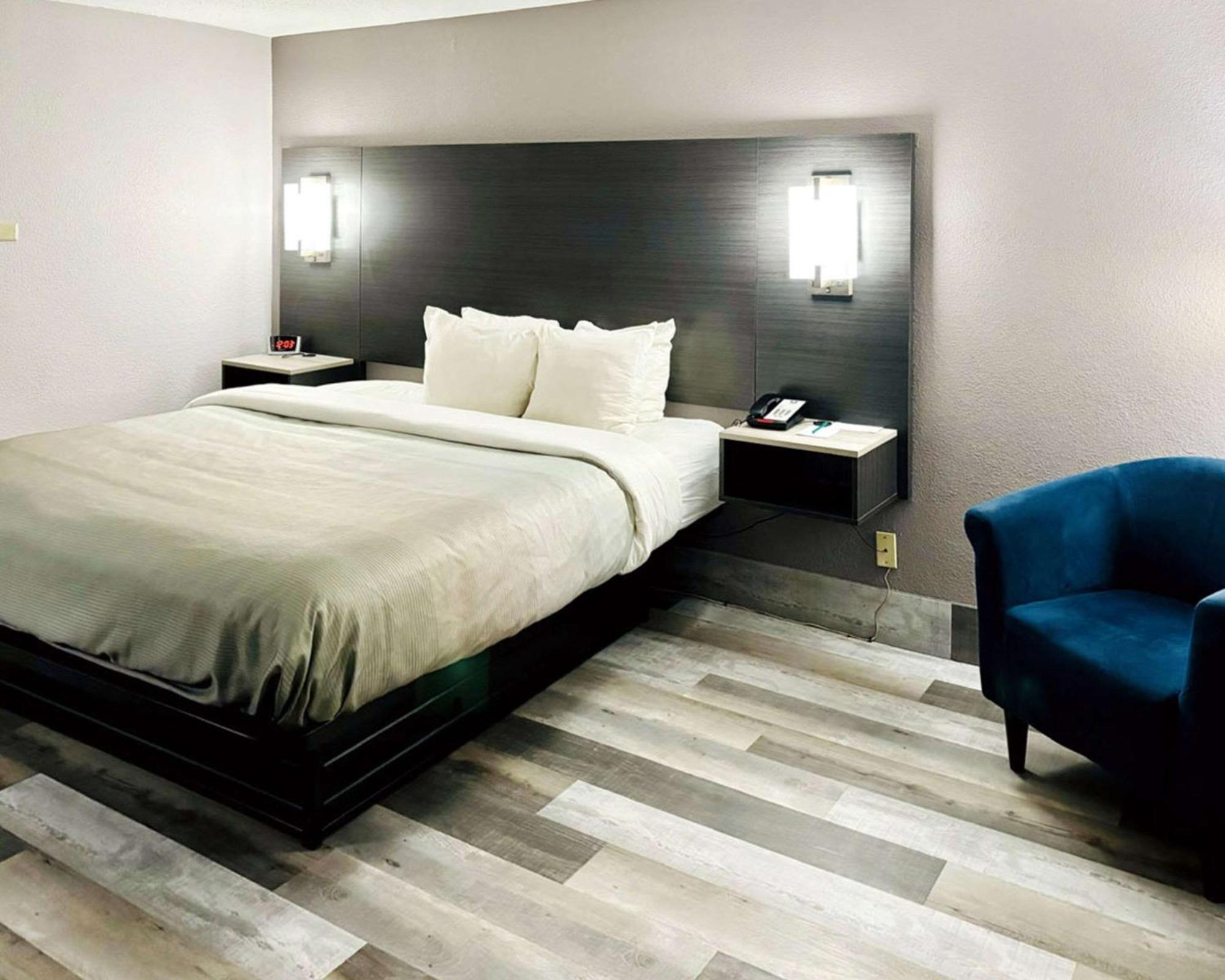 Quality Inn Raynham - Taunton Exterior photo